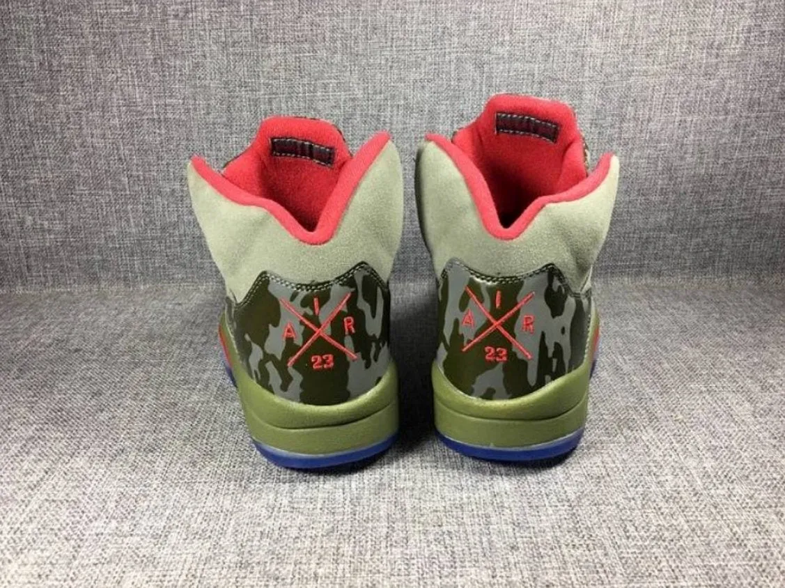 Baskets Air Jordan 5  Dark Stucco Camo 