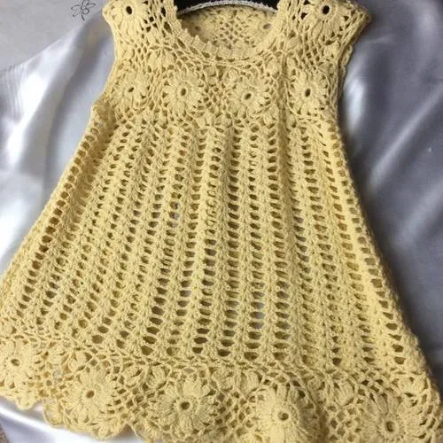 Chic robe dentelle au crochet de coton pour petite princesse