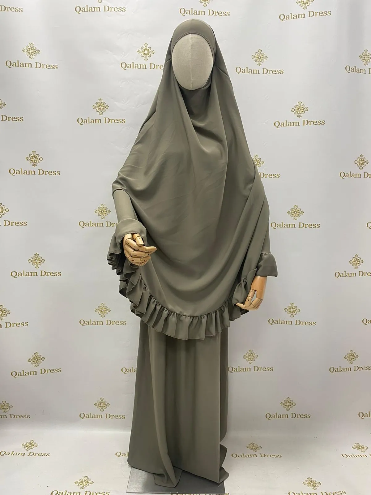 Ensemble de prière khimar + jupe volant soie de médine