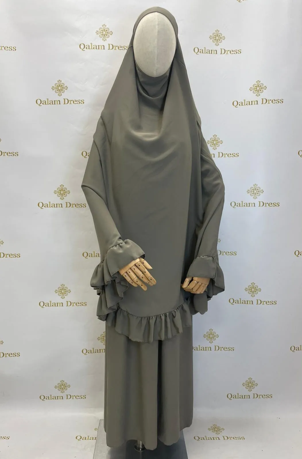 Ensemble de prière khimar + jupe volant soie de médine