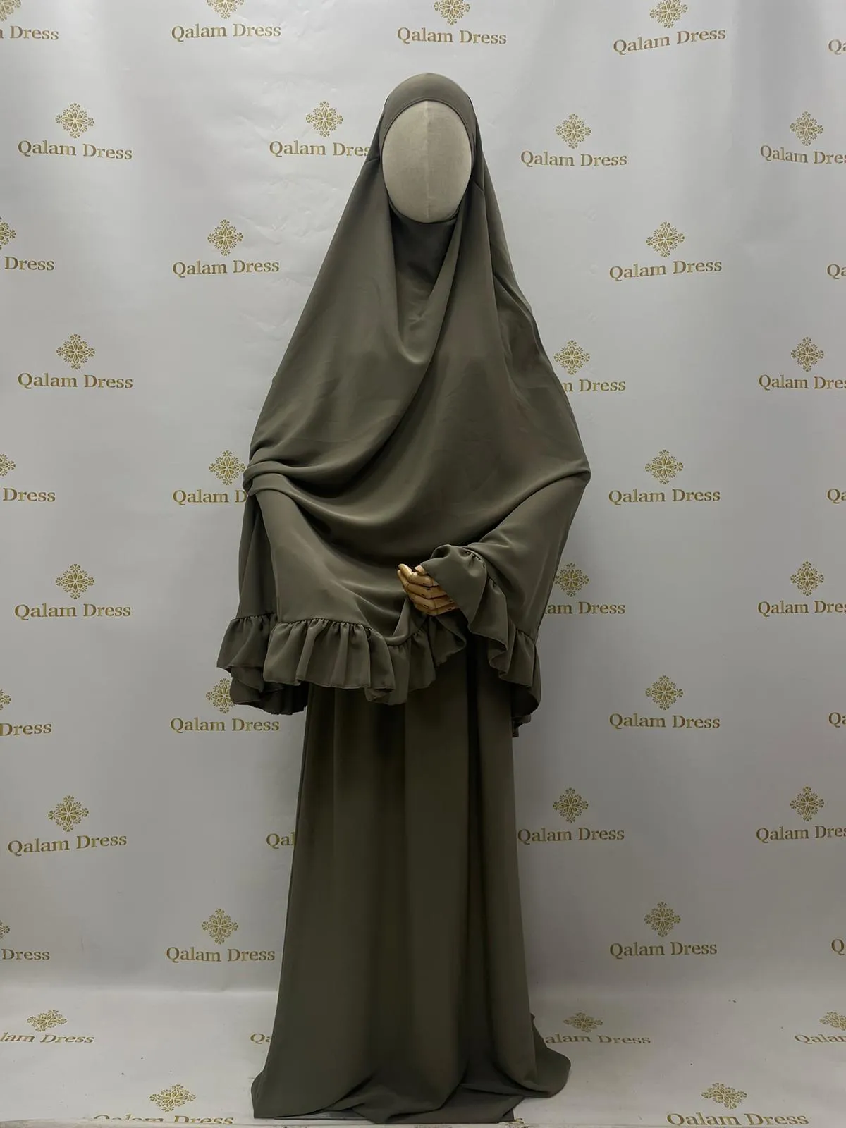 Ensemble de prière khimar + jupe volant soie de médine