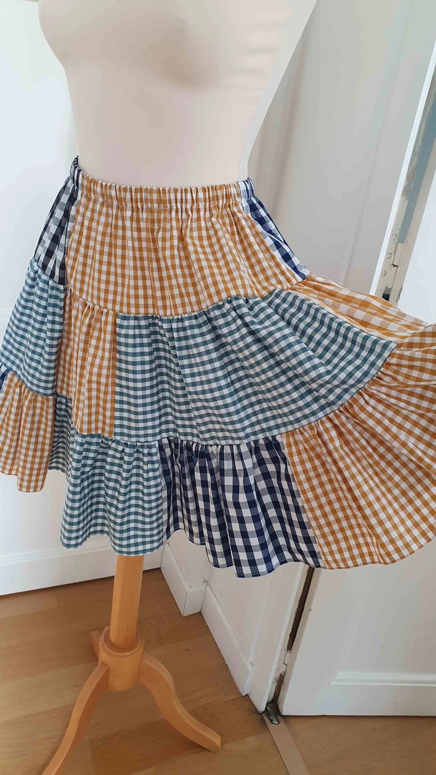 Jupe TARA à volants patchwork vichy upcyclée - pièce unique - IK.NAAI