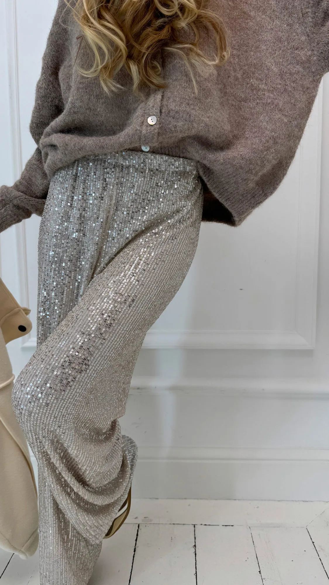 Pantalon beige à sequins