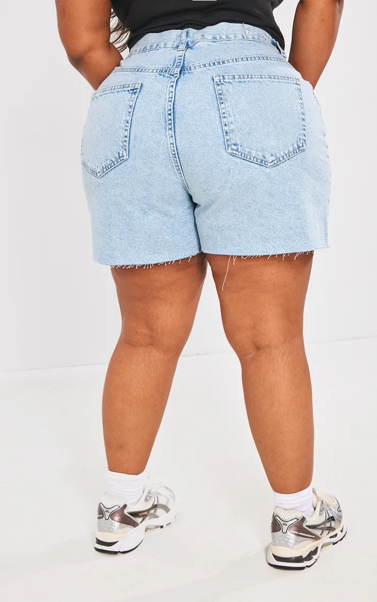 Plus Short en jean taille haute délavé bleu à ourlet élimé