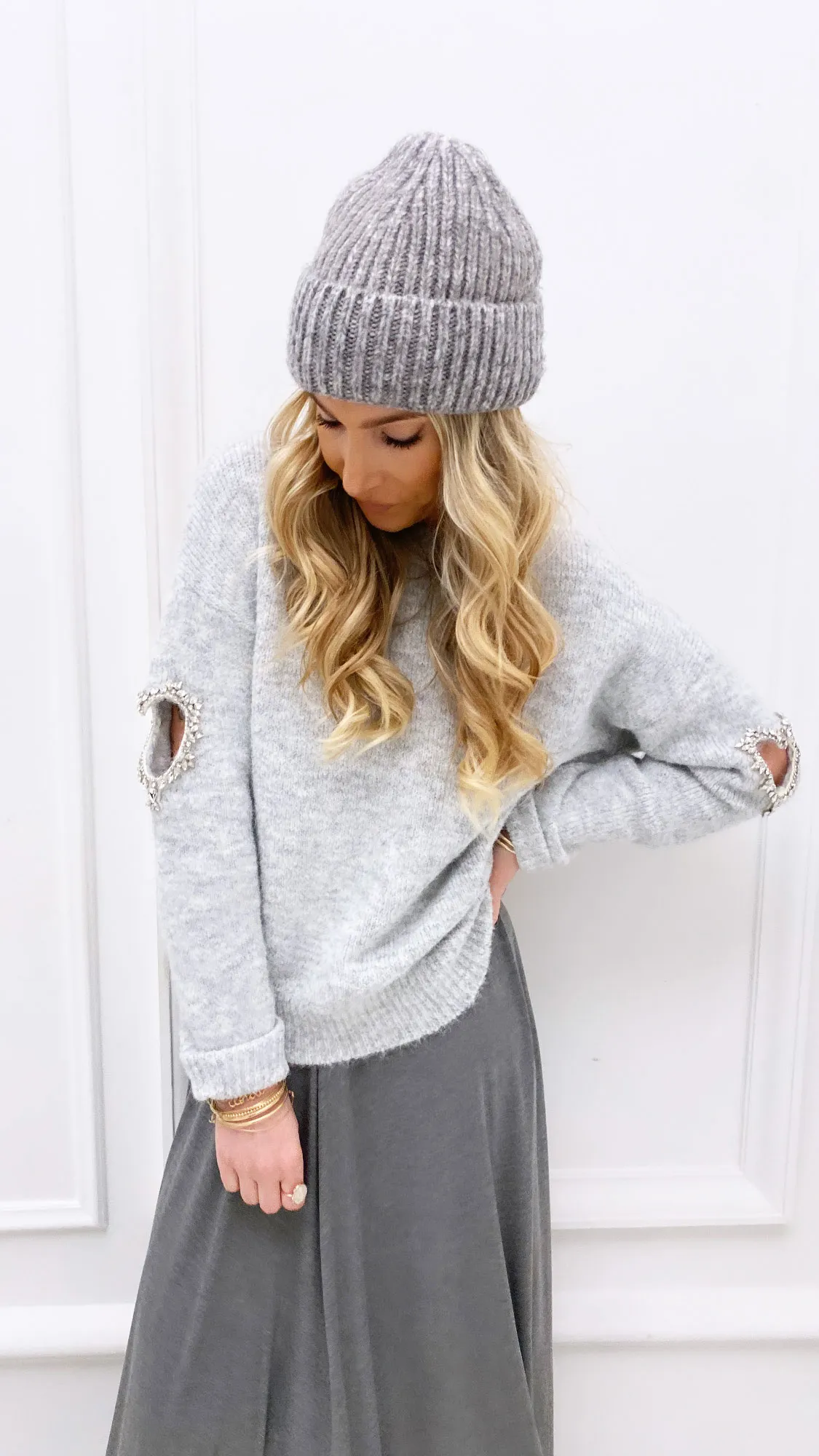 Pull gris coeur strass