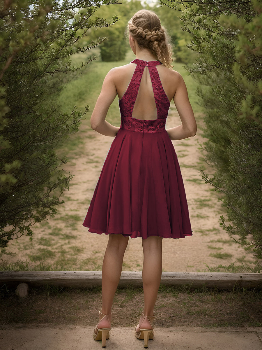 Robe courte en mousseline à encolure Licou dos nu en dentelle