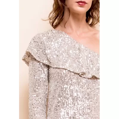 Robe courte ivoire à sequins