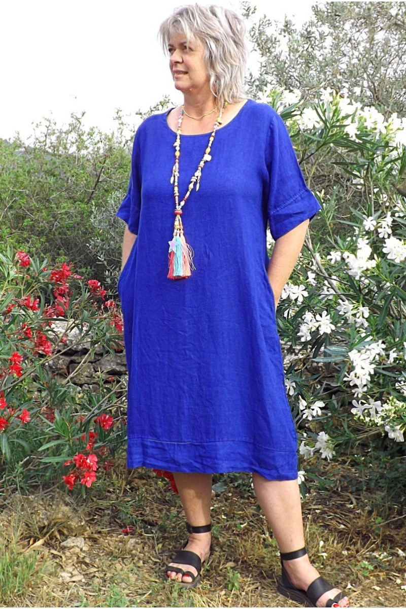 Robe en lin grande taille de couleur bleue à manches courtes