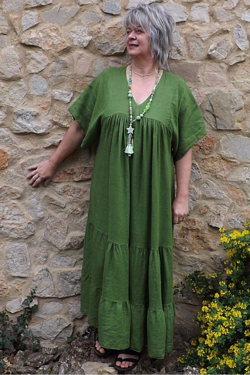 Robe longue en lin grande taille col V de couleur verte