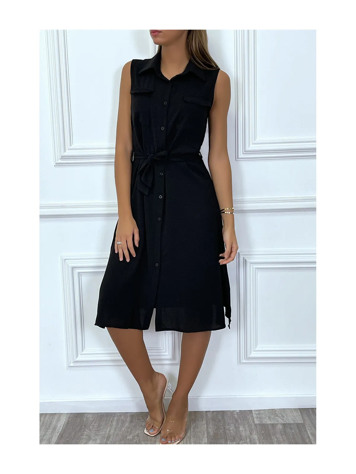 RoSR chemise noire sans manche avec poches au buste et ceinture