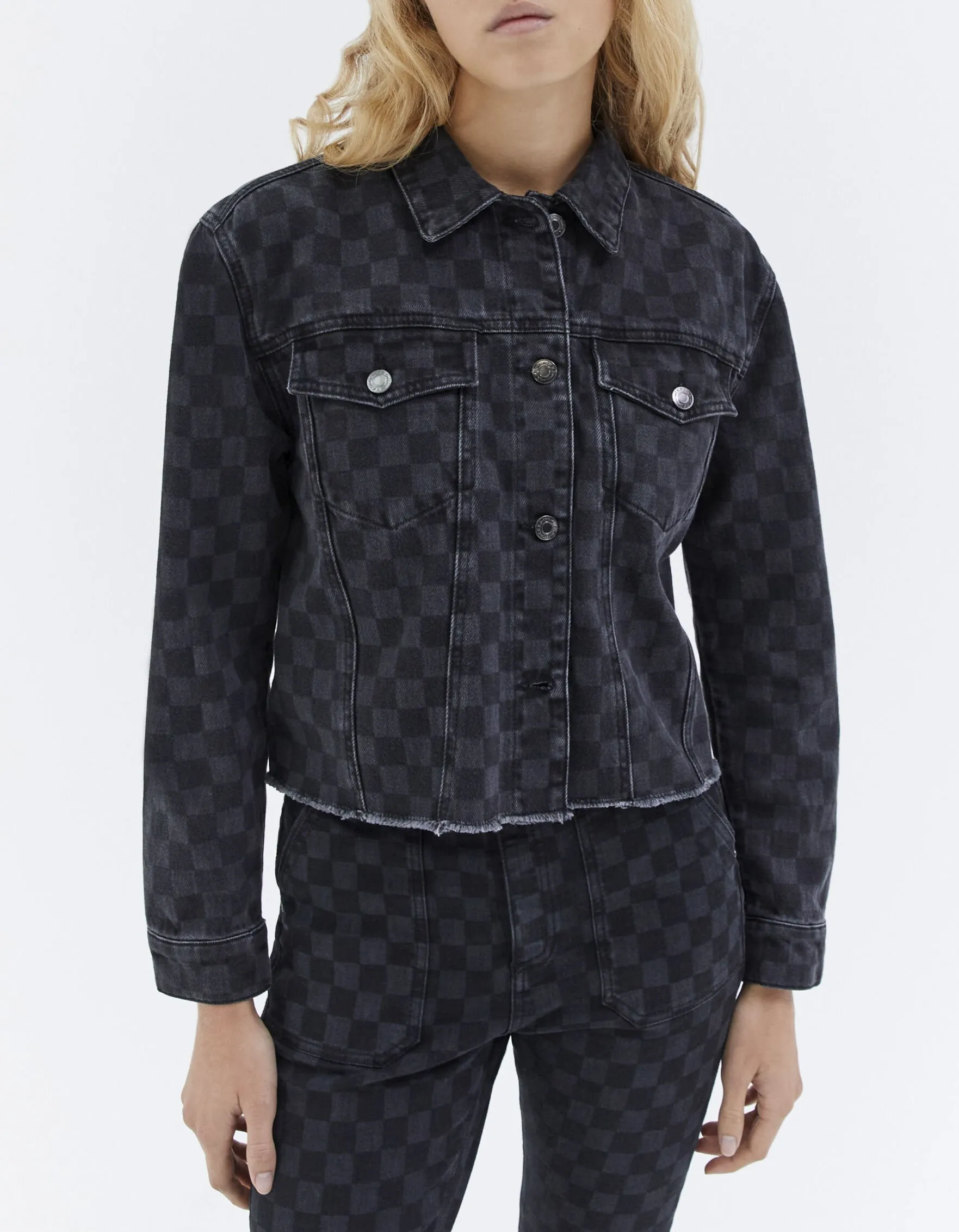 Veste en jean grise à motif damier finition frangée Femme